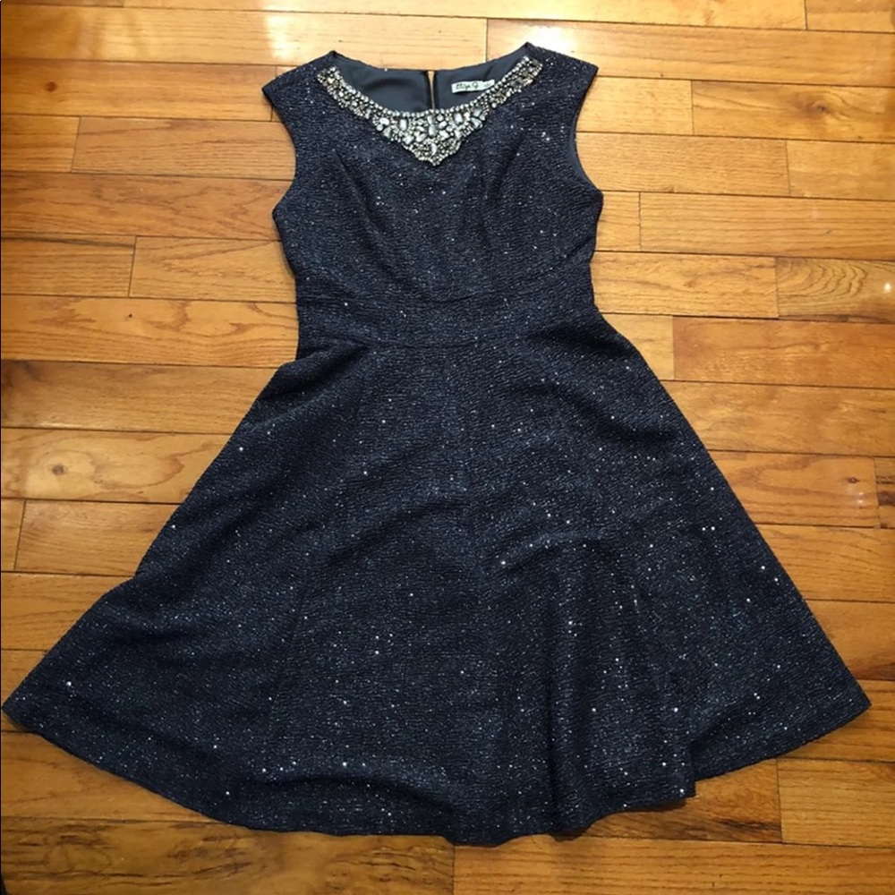 Eliza j Size 6 Gray sparkle embellished neckline - Picture 2 of 5